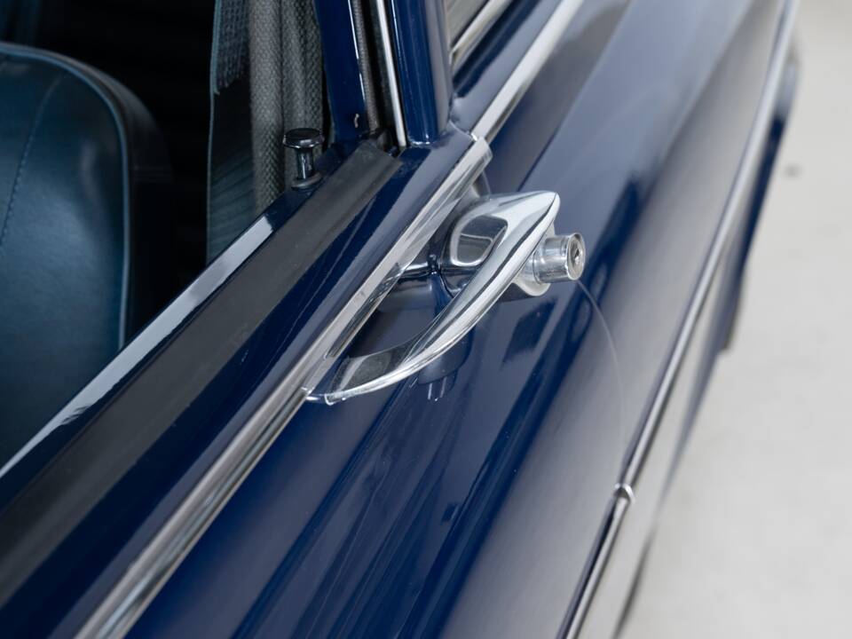 Image 22/30 of Volvo P 121 (1965)