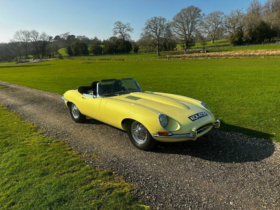 Afbeelding 2/100 van Jaguar E-Type (1968)