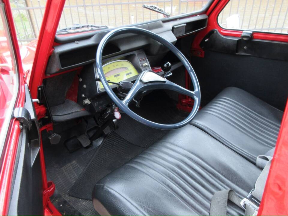 Bild 17/42 von Citroën AK 350 (1978)