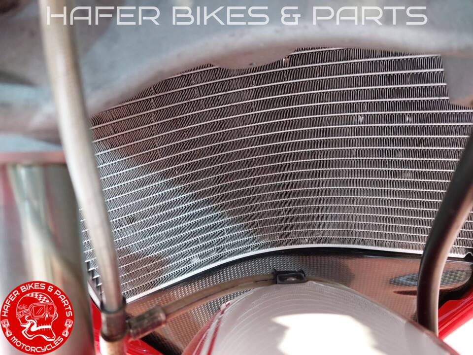Immagine 43/48 di Ducati DUMMY (1999)