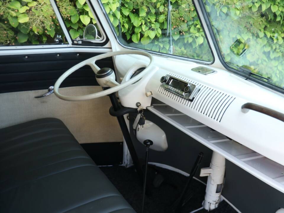 Image 38/50 de Volkswagen T1 Kombi (1958)