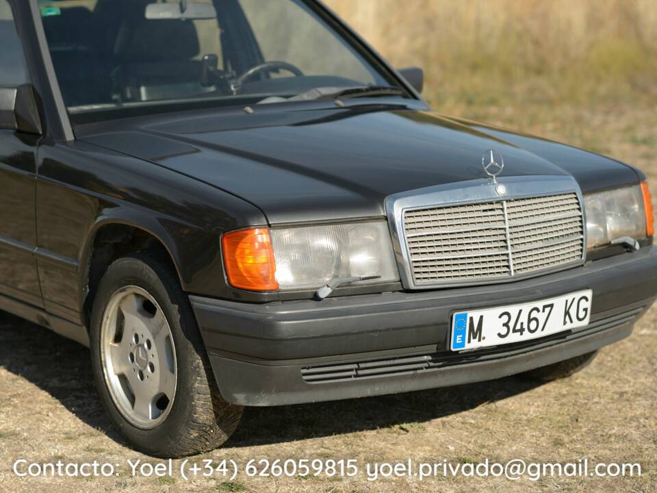 Image 4/41 of Mercedes-Benz 190 E 2.6 (1987)
