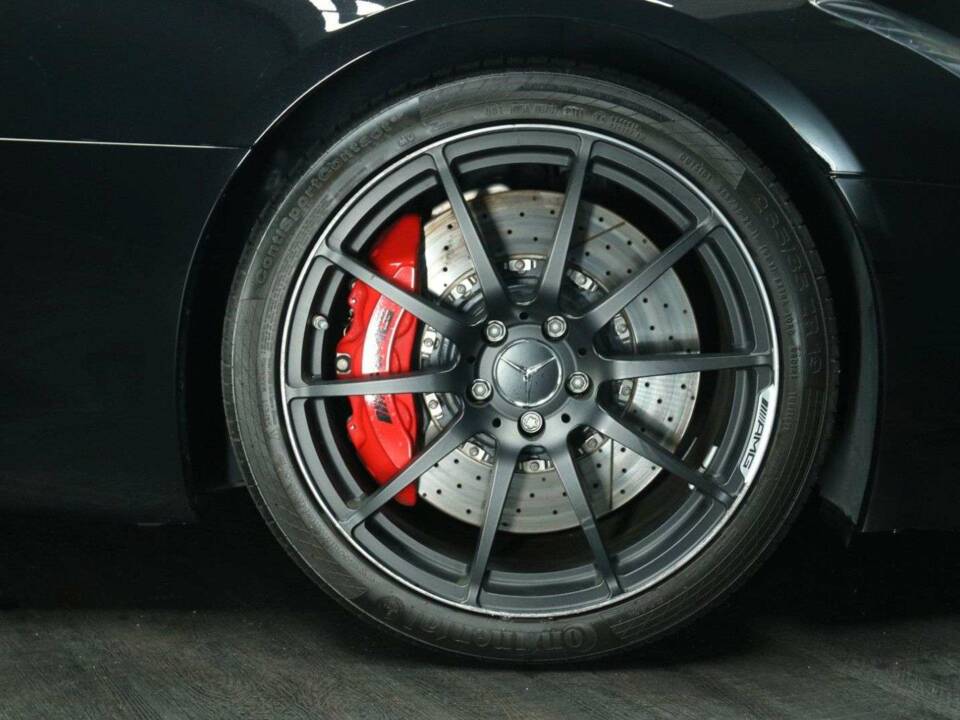 Image 30/30 of Mercedes-Benz SLS AMG Roadster (2012)