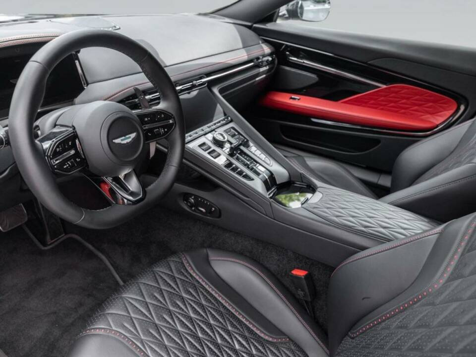Bild 3/16 von Aston Martin DB12 (2023)