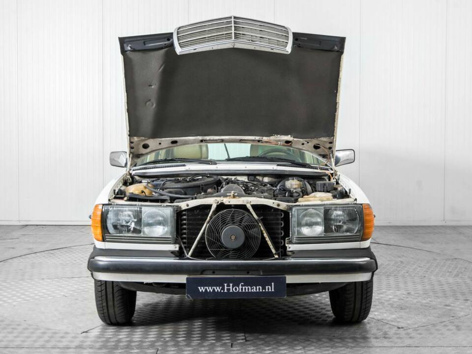 Bild 39/50 von Mercedes-Benz 300 D (1983)
