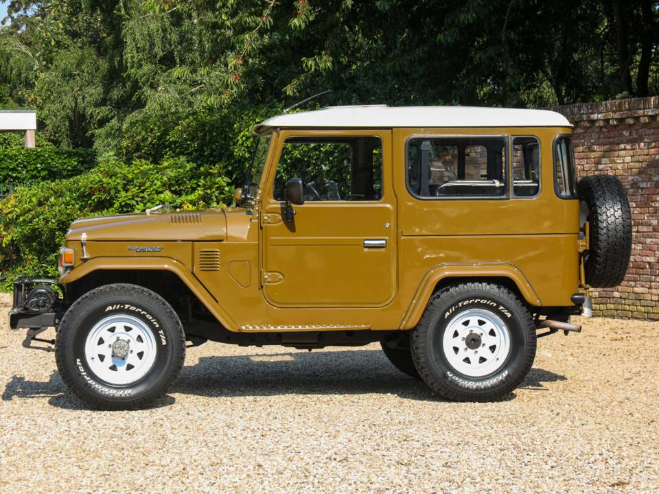 Image 11/50 de Toyota Land Cruiser BJ 40 (1979)