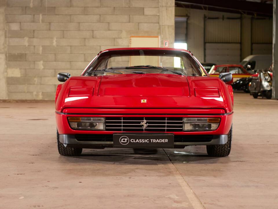Image 21/79 of Ferrari 328 GTB (1985)