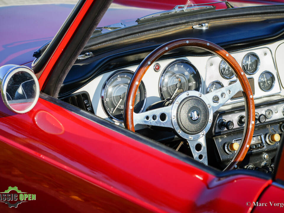 Immagine 6/42 di Triumph TR 4 (1962)