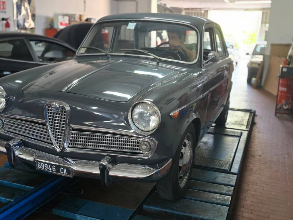 Image 9/56 of Alfa Romeo Giulietta TI (1964)