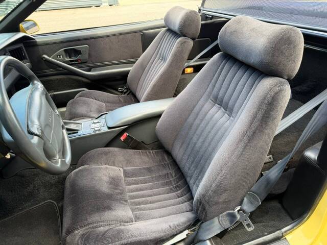 Image 13/25 of Pontiac Firebird TransAm (1992)