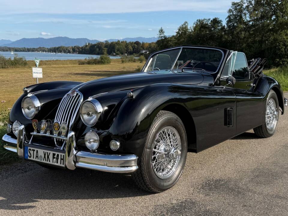 Image 1/14 of Jaguar XK 140 SE DHC (1957)