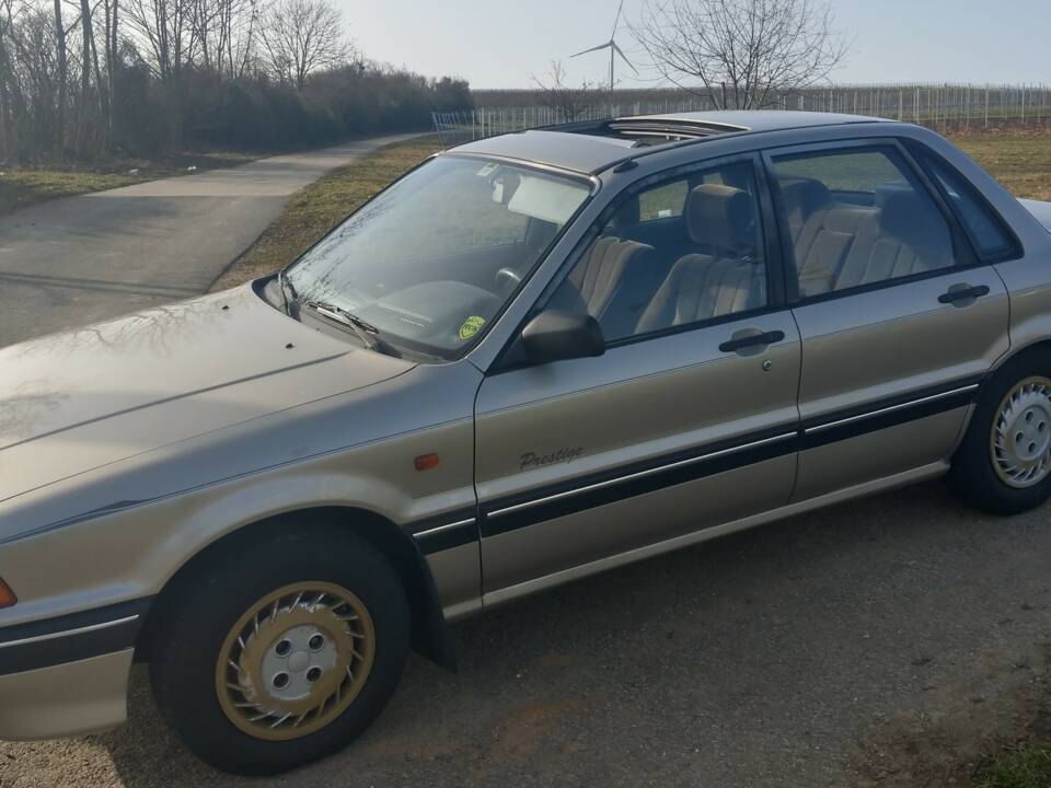 Immagine 3/5 di Mitsubishi Galant (1988)