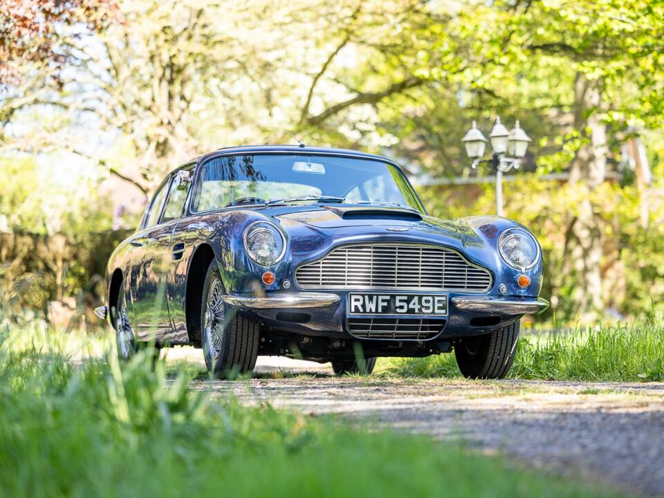 Afbeelding 13/50 van Aston Martin DB 6 (1967)