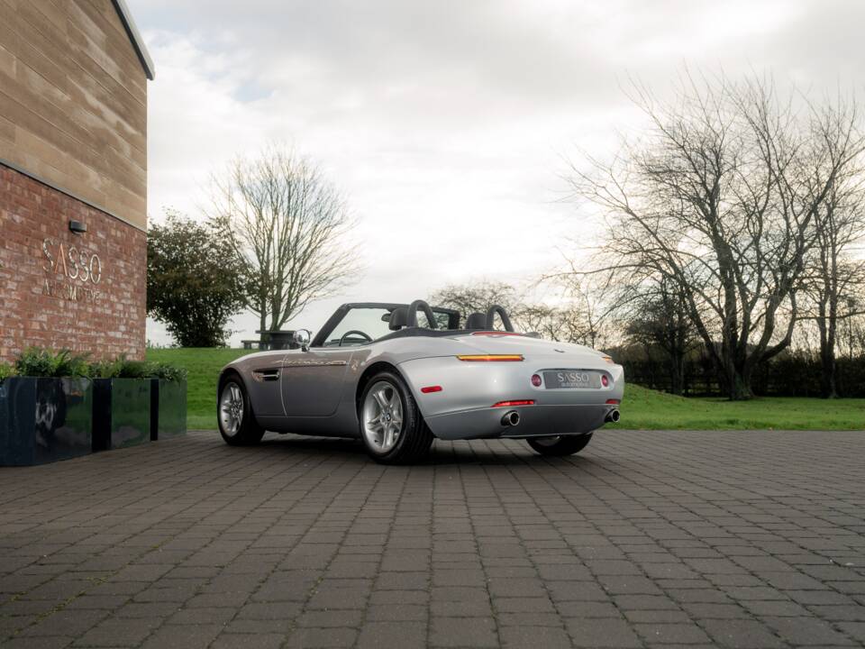 Image 9/84 of BMW Z8 (2001)