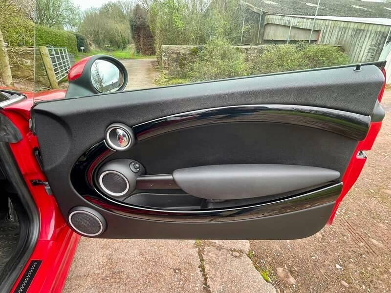 Image 22/28 of Mini John Cooper Works (2015)