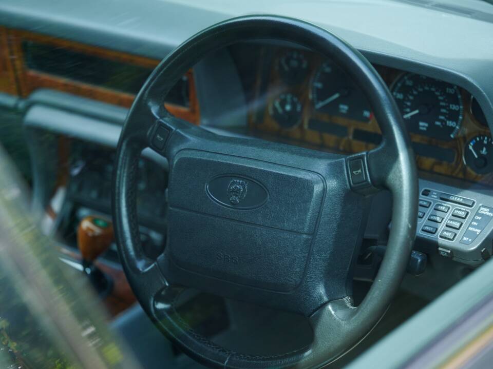 Afbeelding 12/50 van Jaguar XJ12 6.0 (1994)
