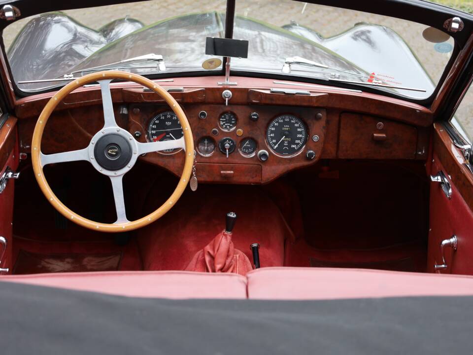 Afbeelding 8/23 van Jaguar XK 140 DHC (1956)