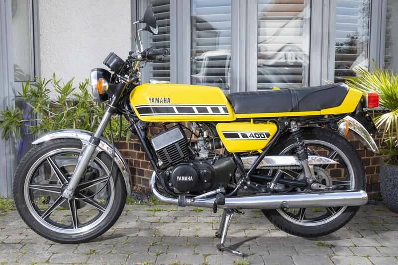 Immagine 2/33 di Yamaha RD 400 (1977)