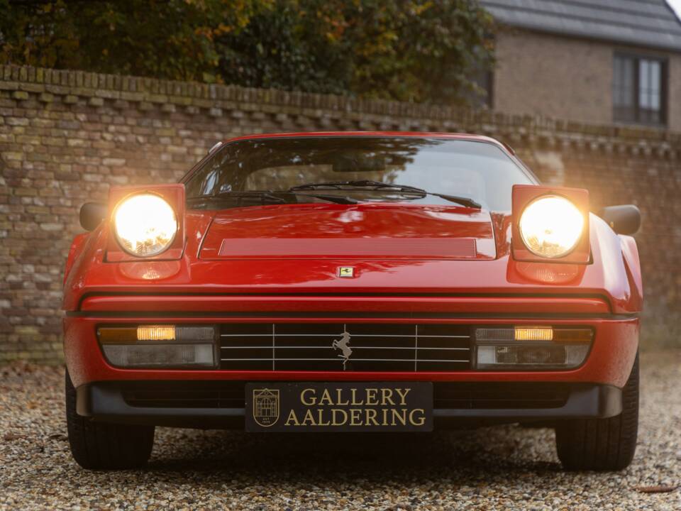 Bild 28/50 von Ferrari 328 GTB (1989)