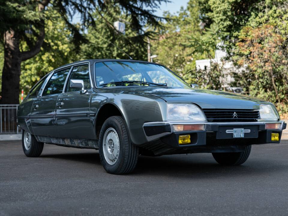 Image 1/25 de Citroën CX 25 Prestige (1983)
