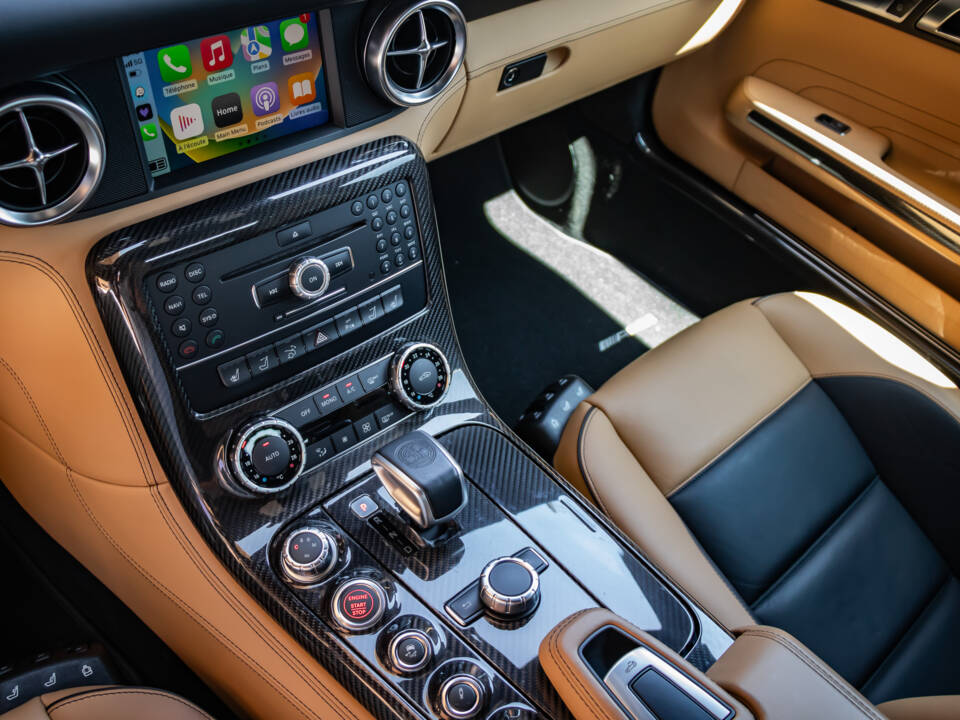 Afbeelding 32/50 van Mercedes-Benz SLS AMG Roadster (2013)