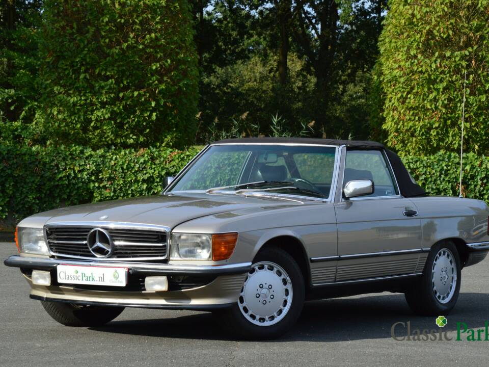 Image 5/47 de Mercedes-Benz 560 SL (1986)