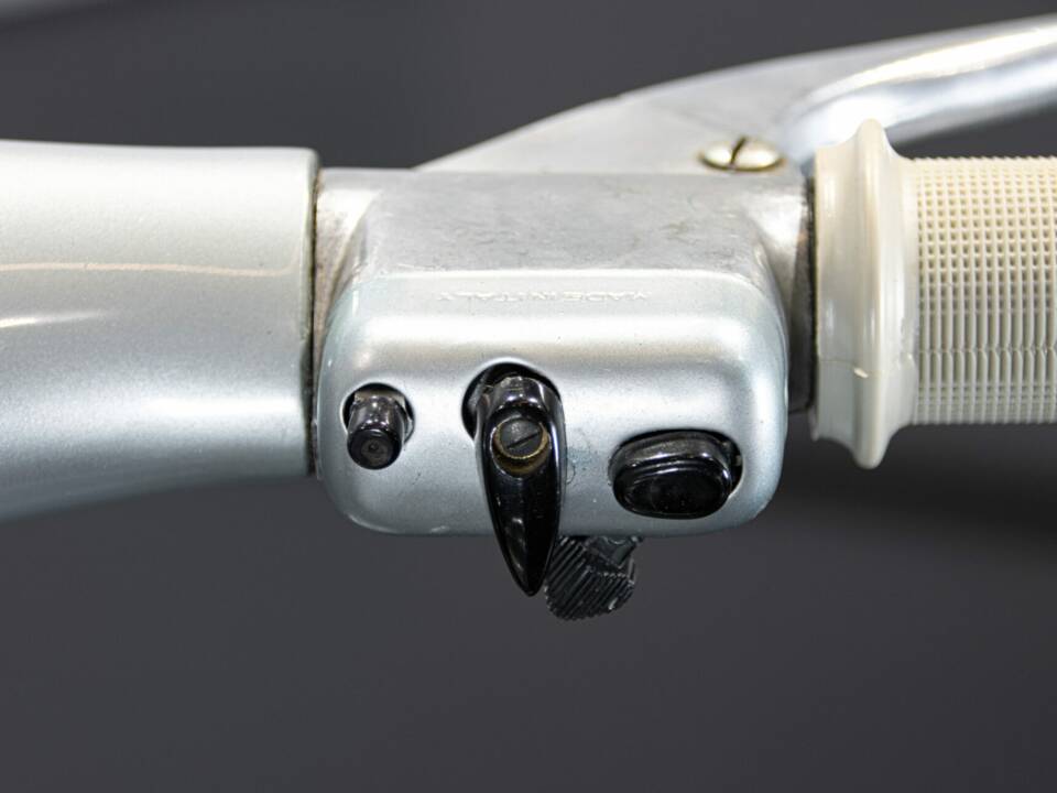 Image 43/45 de Piaggio Vespa 150 (1958)