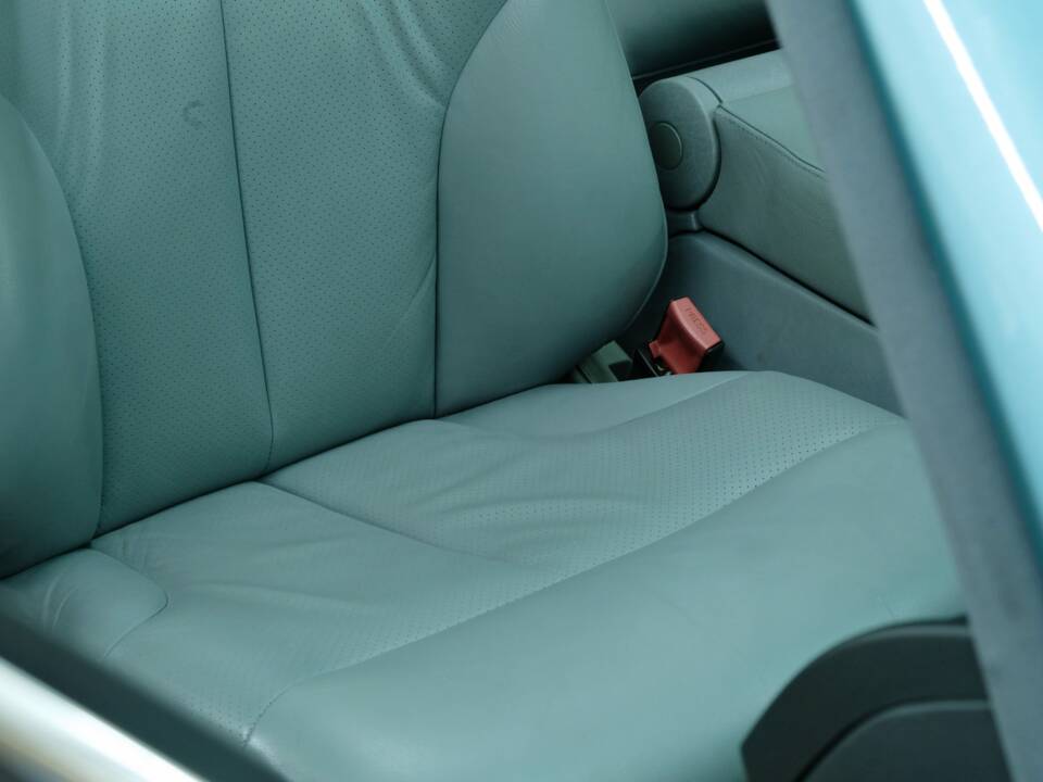 Bild 38/50 von Mercedes-Benz 300 SE (1991)