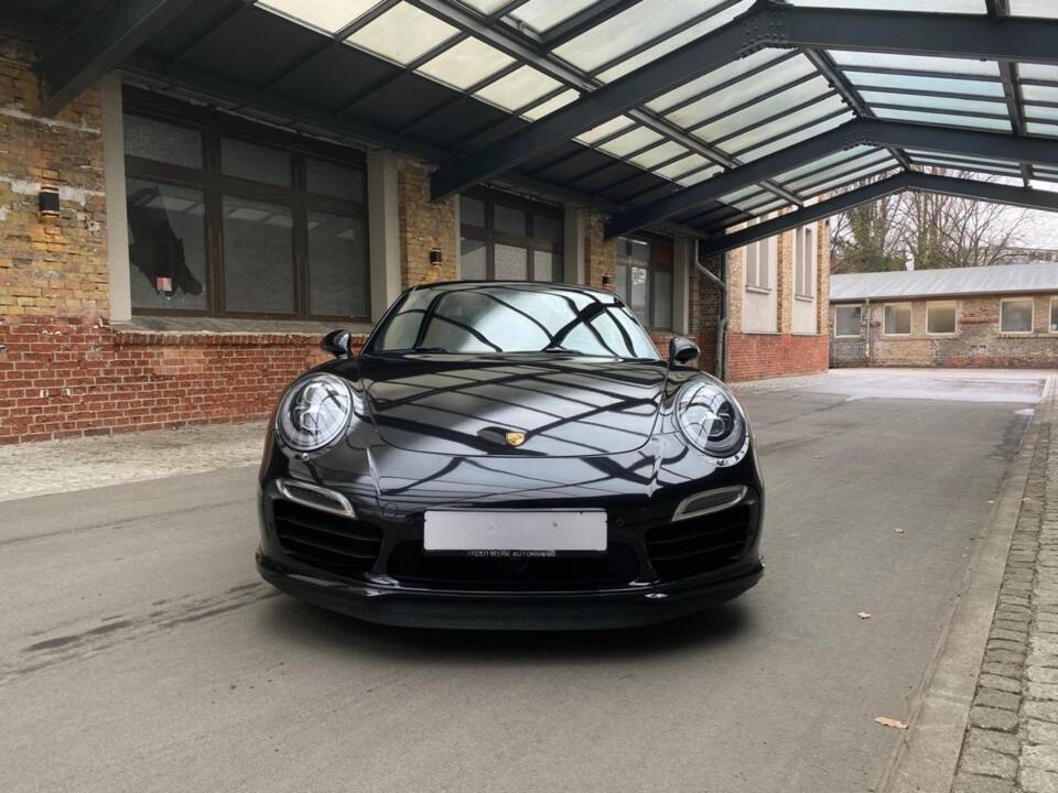 Bild 9/44 von Porsche 911 Turbo S (2013)