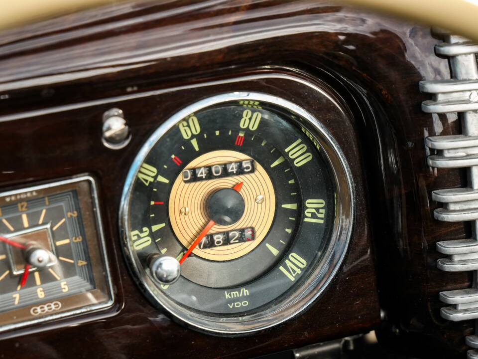 Image 19/50 of DKW Sonderklasse (1954)