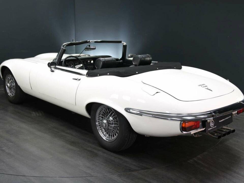 Image 5/49 de Jaguar Type E V12 (1974)