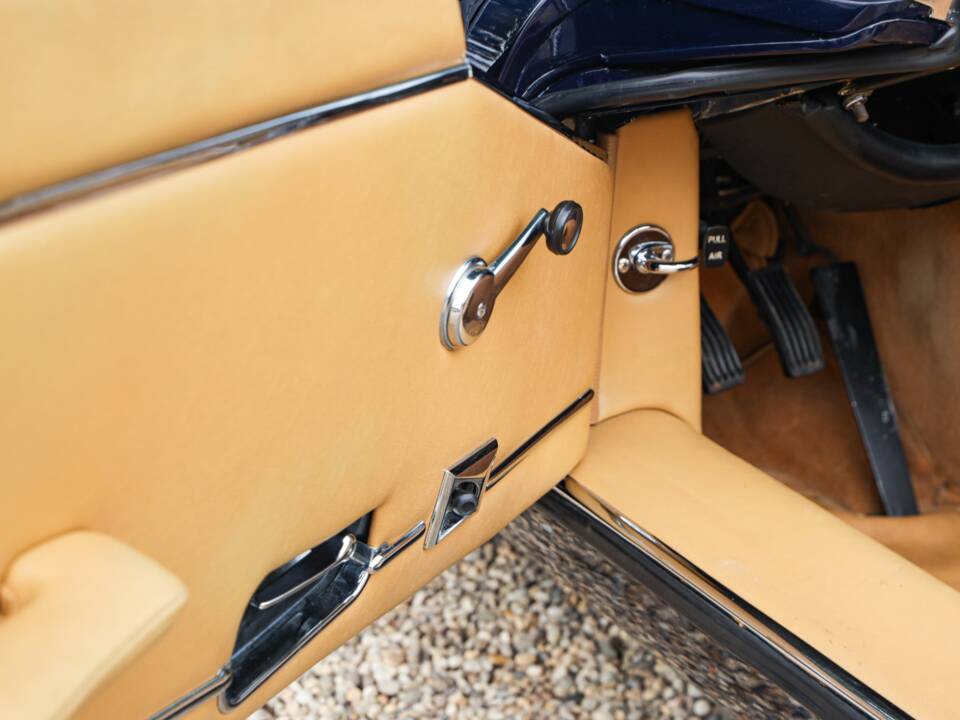 Obraz 35/50 pojazdu Jaguar E-Type V12 (1973)