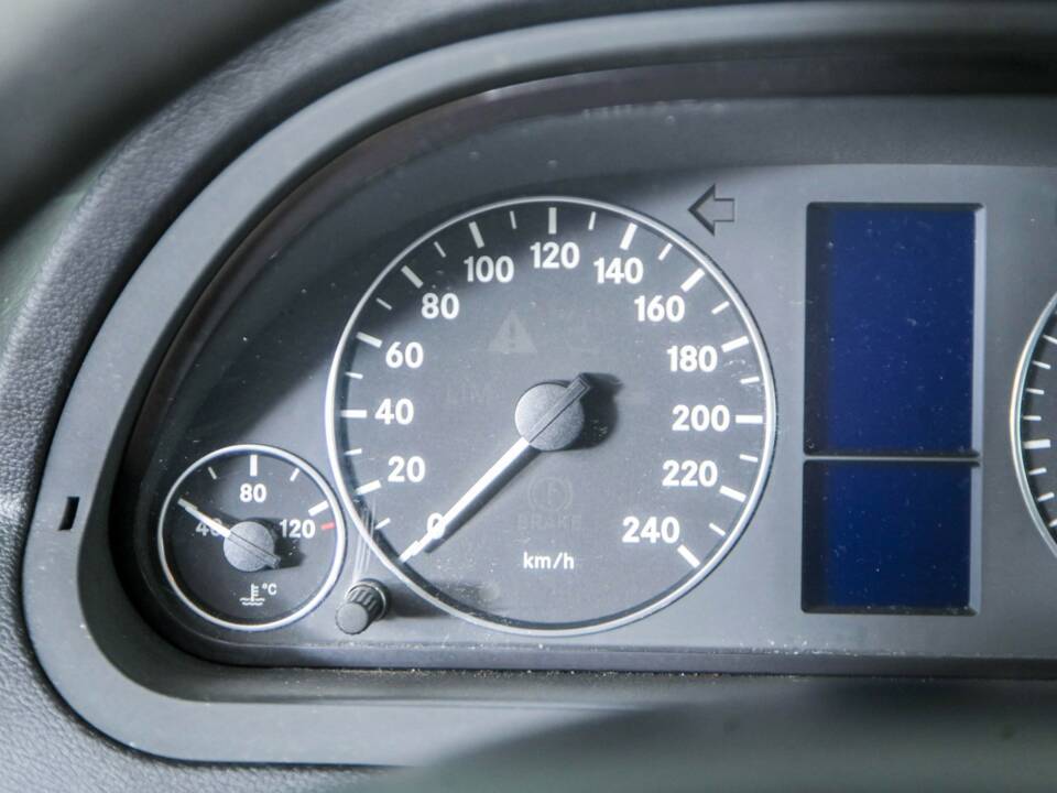 Bild 25/43 von Mercedes-Benz A 160 CDI (2010)