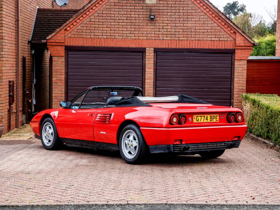 Image 10/42 of Ferrari Mondial T (1990)