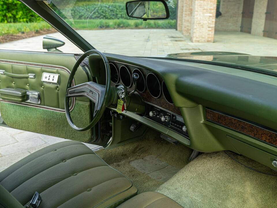 Bild 42/50 von Ford Gran Torino (1976)