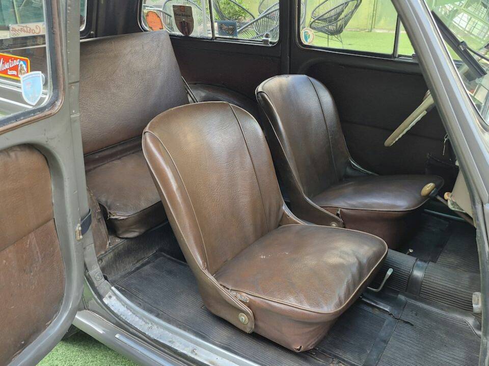 Image 29/42 of FIAT 500 C Belvedere (1953)