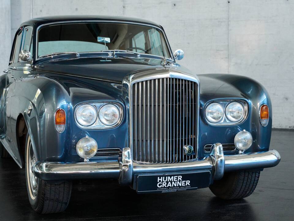 Image 25/50 of Bentley S 3 (1964)