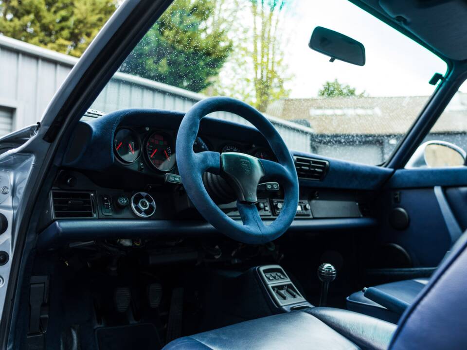 Afbeelding 47/61 van Porsche 911 Carrera 4 (1990)