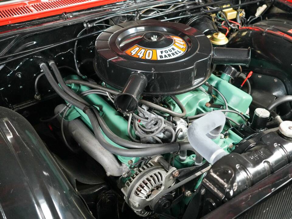 Image 29/44 of Dodge Polara (1965)