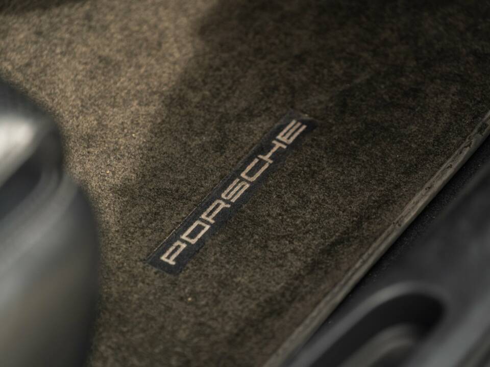 Image 39/50 of Porsche 911 Carrera S (2013)