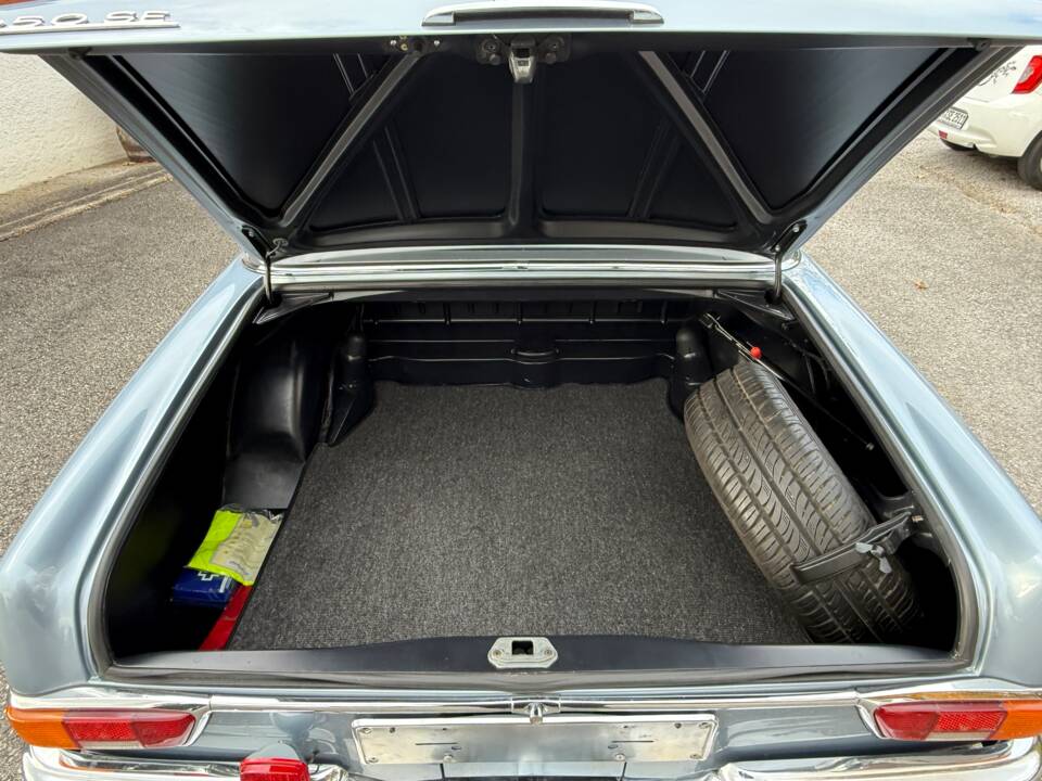 Bild 21/43 von Mercedes-Benz 250 SE (1966)