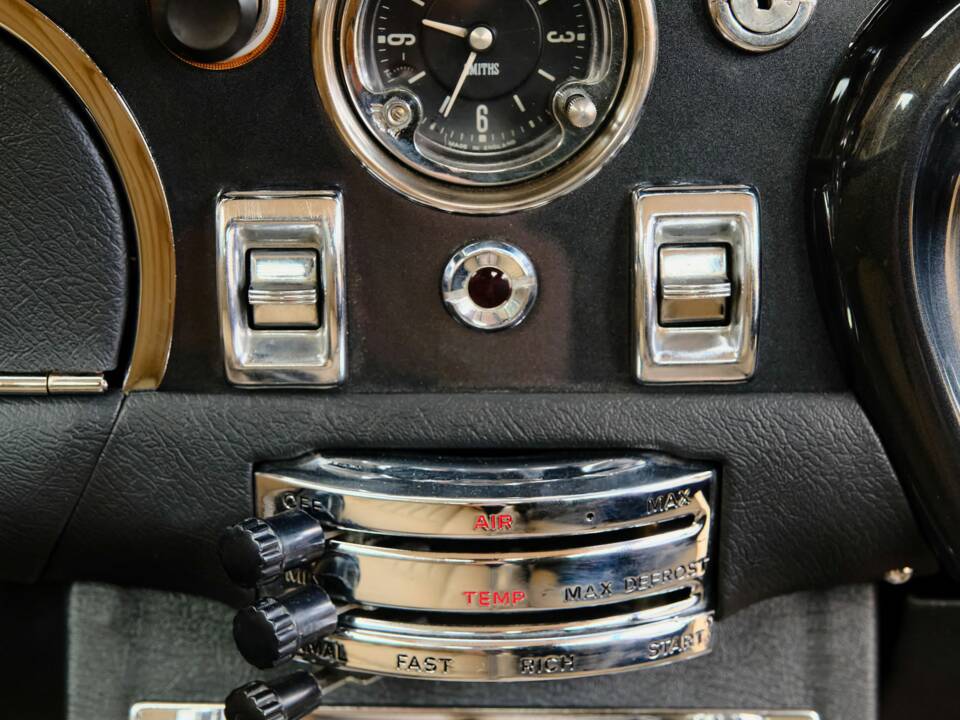 Image 9/15 of Aston Martin DB 5 (1964)