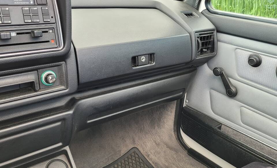 Imagen 5/6 de Volkswagen Golf I Cabrio 1.8 (1988)