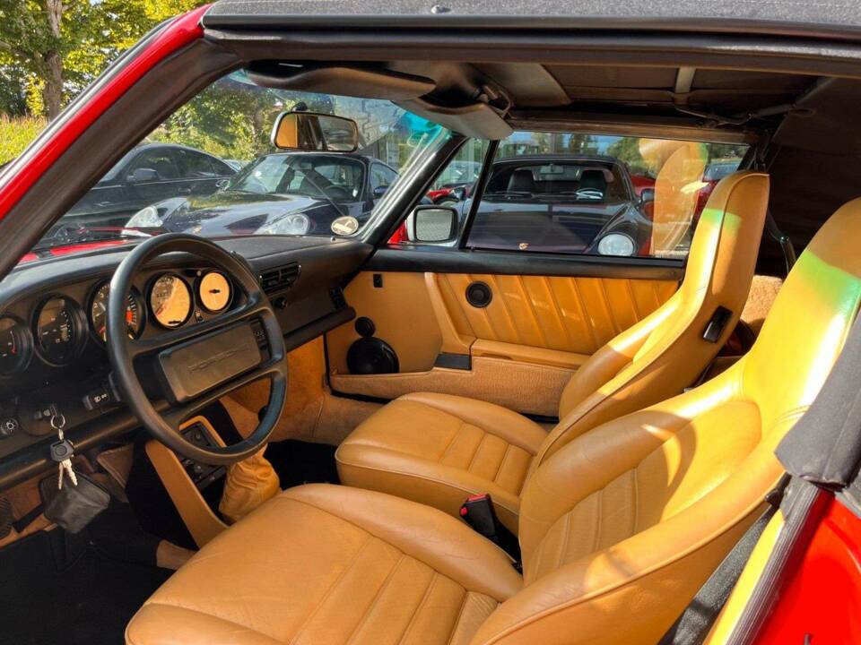 Bild 8/20 von Porsche 911 Carrera 3.2 (1986)