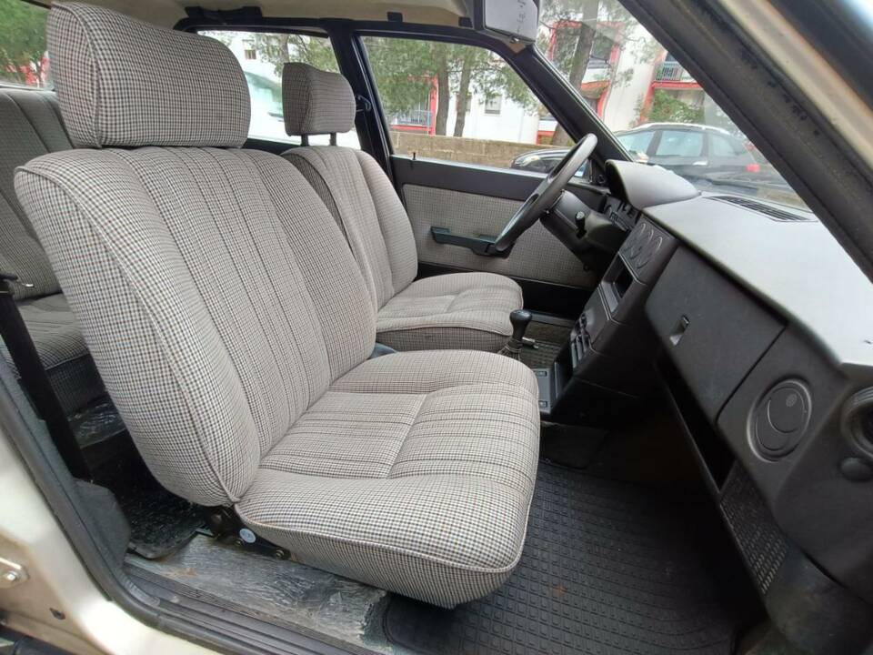 Immagine 11/50 di Alfa Romeo 33 - 1.3 S (1989)