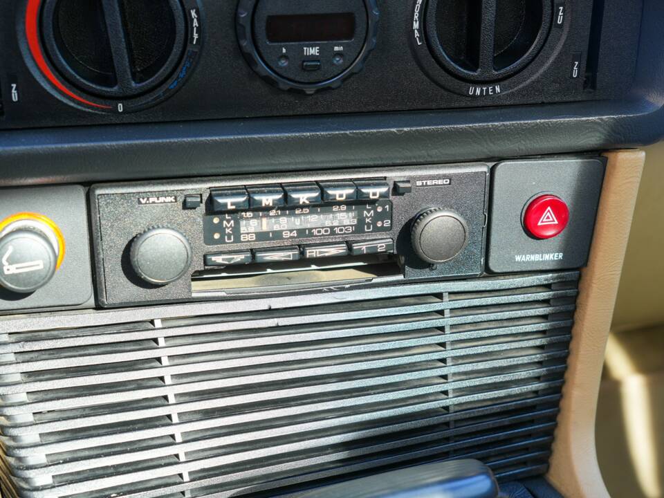 Bild 32/46 von BMW 635 CSi (1981)