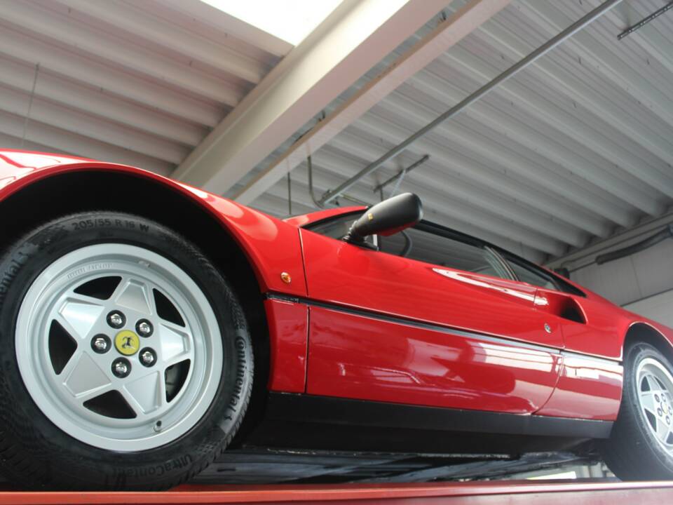 Image 21/50 of Ferrari 328 GTB (1989)