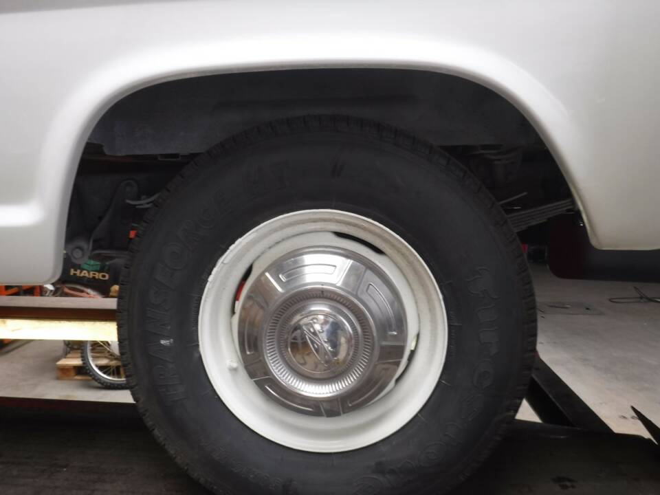 Image 16/41 of Ford F-250 (1967)