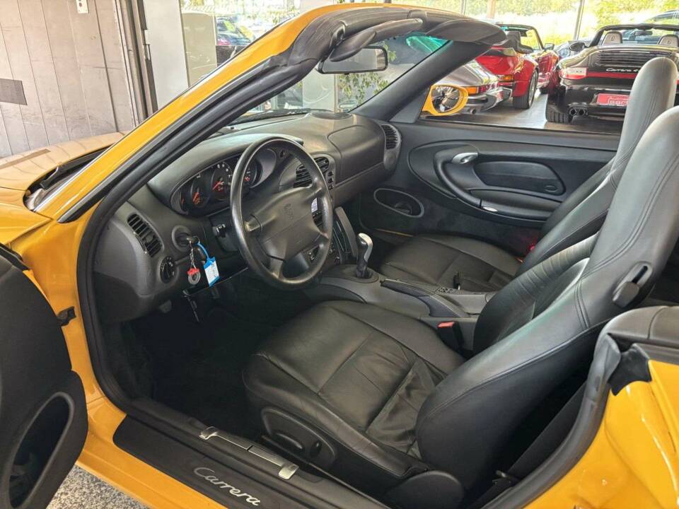 Image 12/30 of Porsche 911 Carrera (1999)