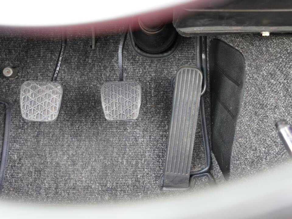 Image 36/50 of Mercedes-Benz 280 SL (1969)